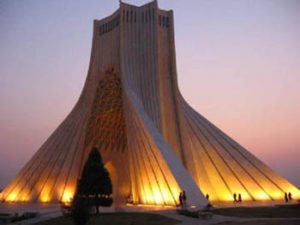 La plaza de Azadi, Teheran