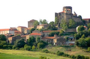 un pueblo en Chalus