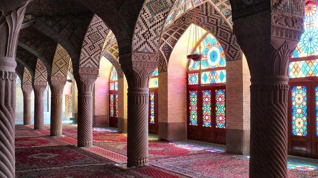 DYNAMOS Mezquita de Nasr Ol Molk en Shiraz