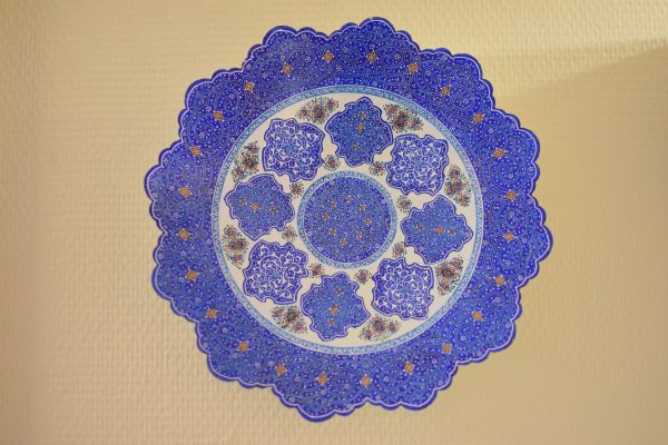 Plato esmaltado liso Minakari