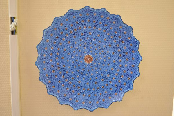 Plato esmaltado liso con borde especial Minakari - 20 CM